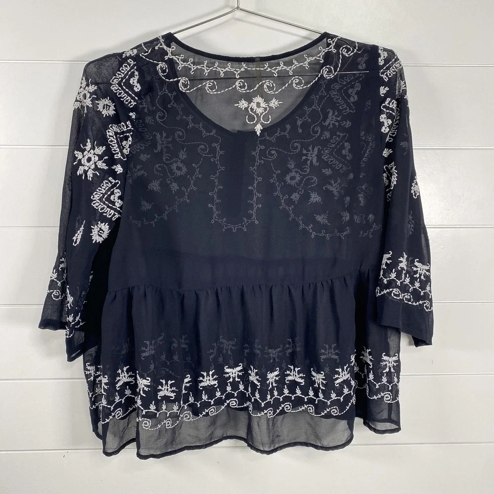 Free People Blouse Womens Medium Black‎ White Embroidered Sheer Boho Tunic Top
